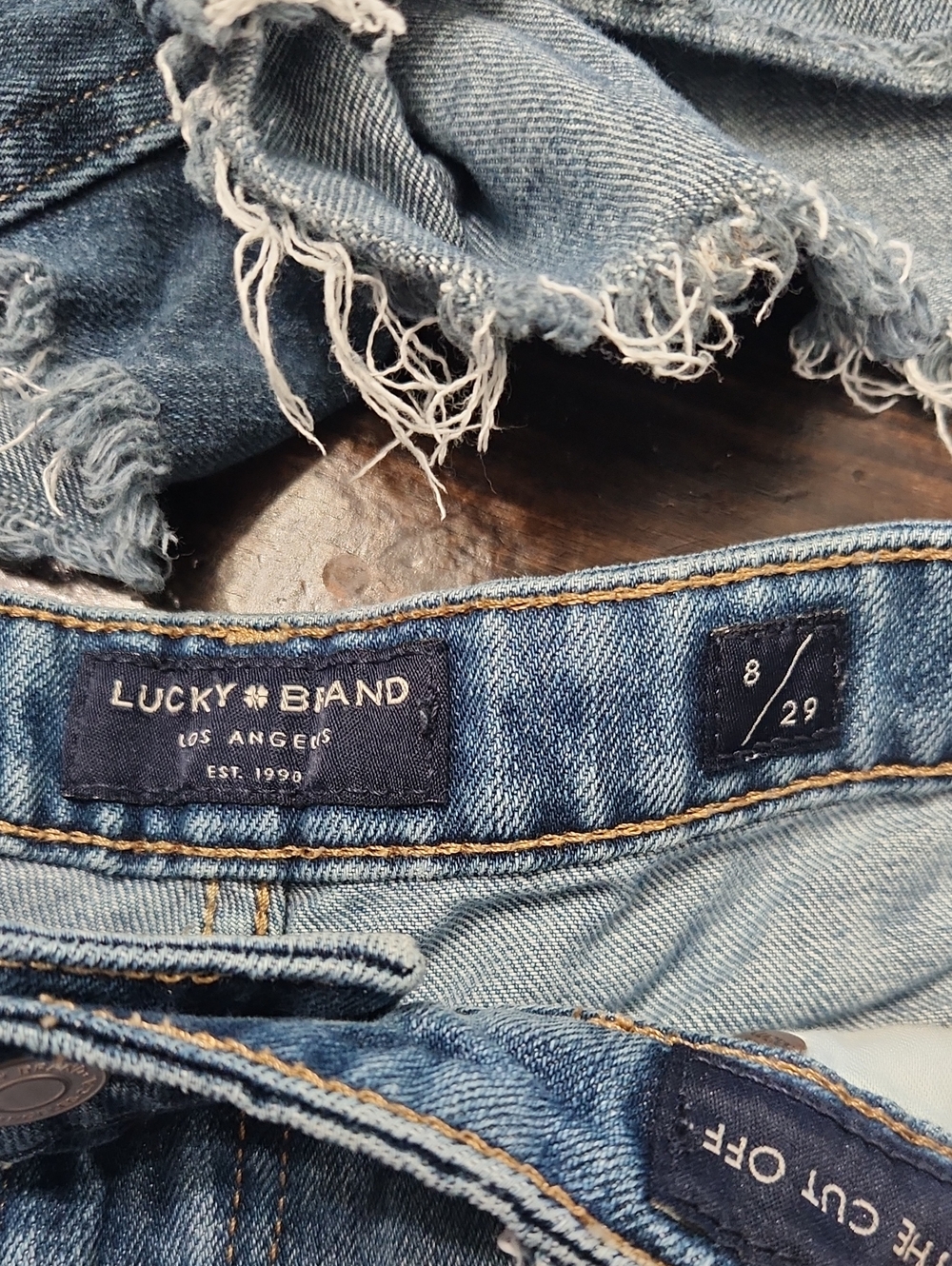 Lucky Brand Light Blue Distressed Denim Jean Shorts Size 8/29 - Picture 2 of 4